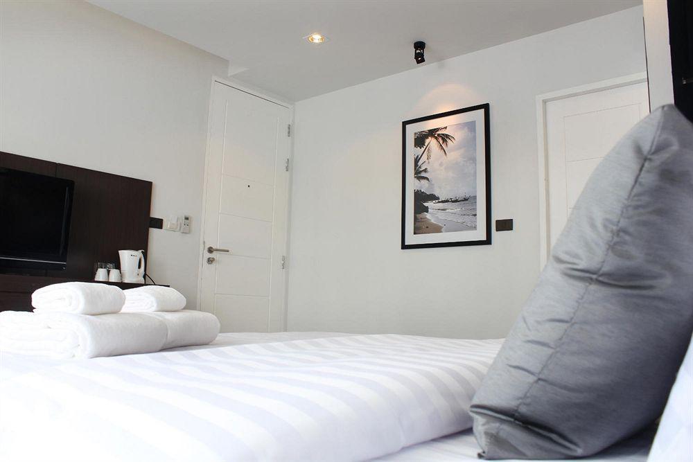 Hotel The Artist House Patong Exterior foto
