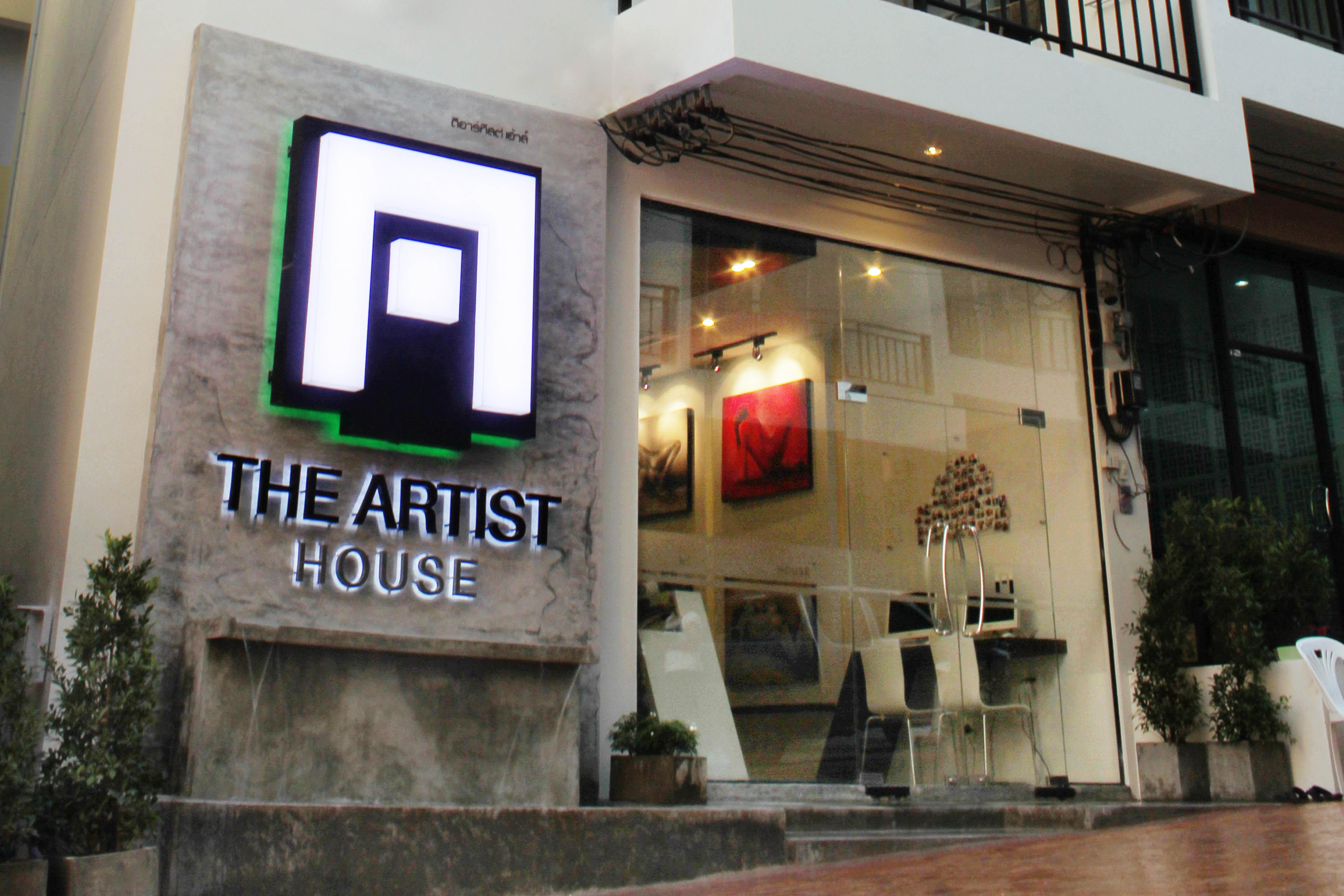 Hotel The Artist House Patong Exterior foto
